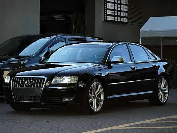 Audi S8 2008