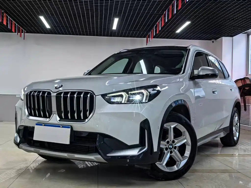 BMW X1 2023 — фото 1
