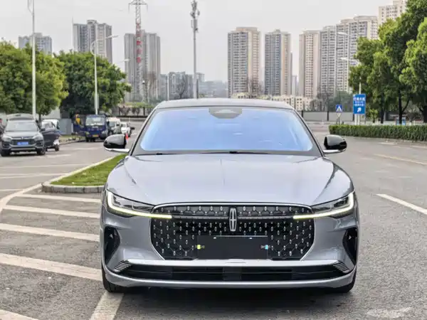 Lincoln Z 2022