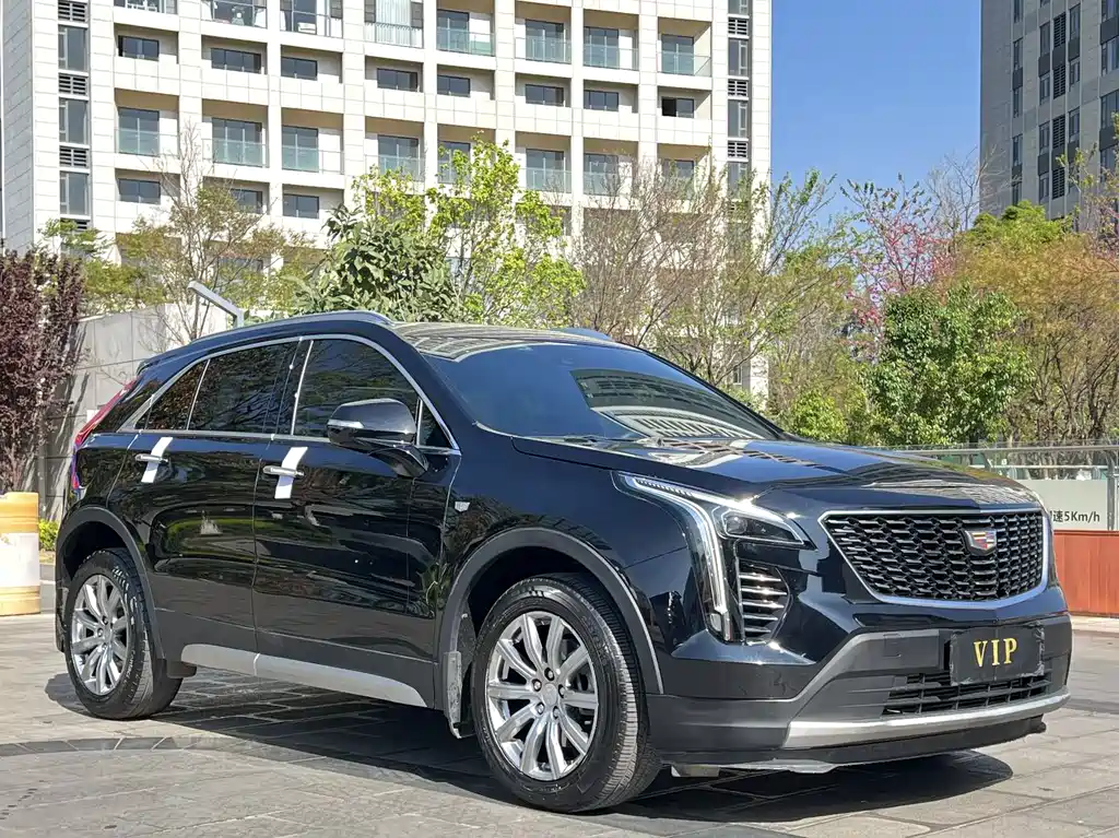 Cadillac XT4 2023 — фото 2