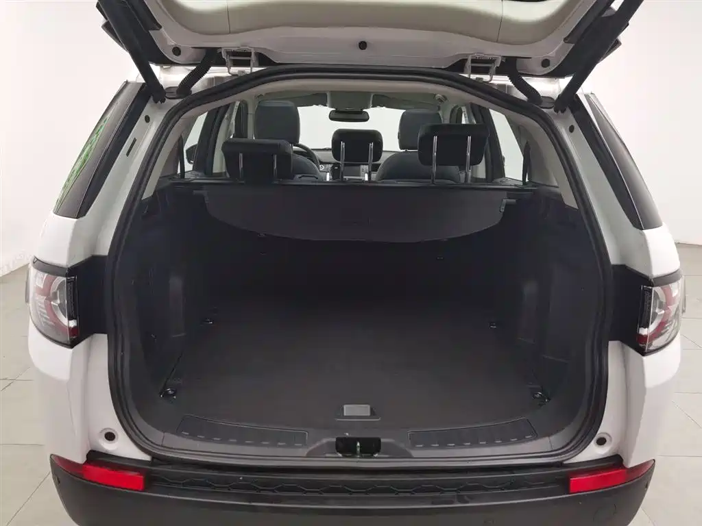 Land Rover Discovery Sport 2018 — фото 16