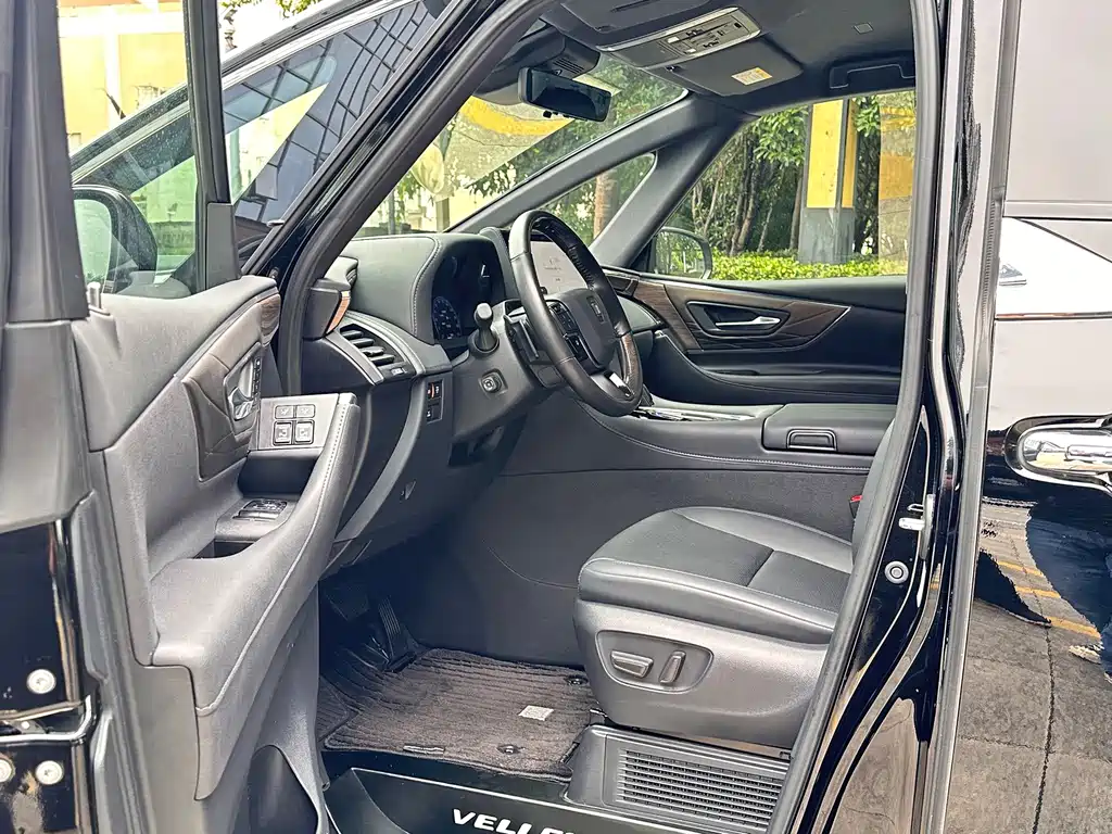 Toyota Vellfire 2023 — фото 8