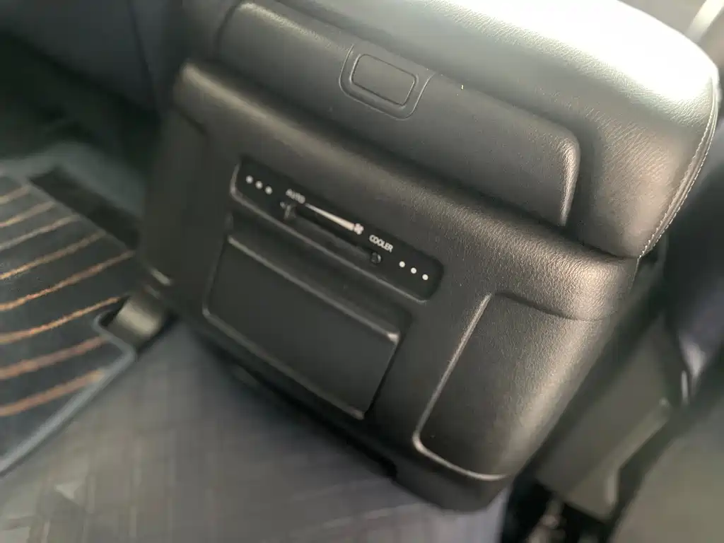 Nissan Patrol 2018 — фото 13
