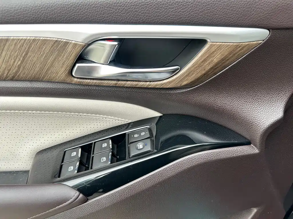GAC Motor Trumpchi M8 2021 — фото 22