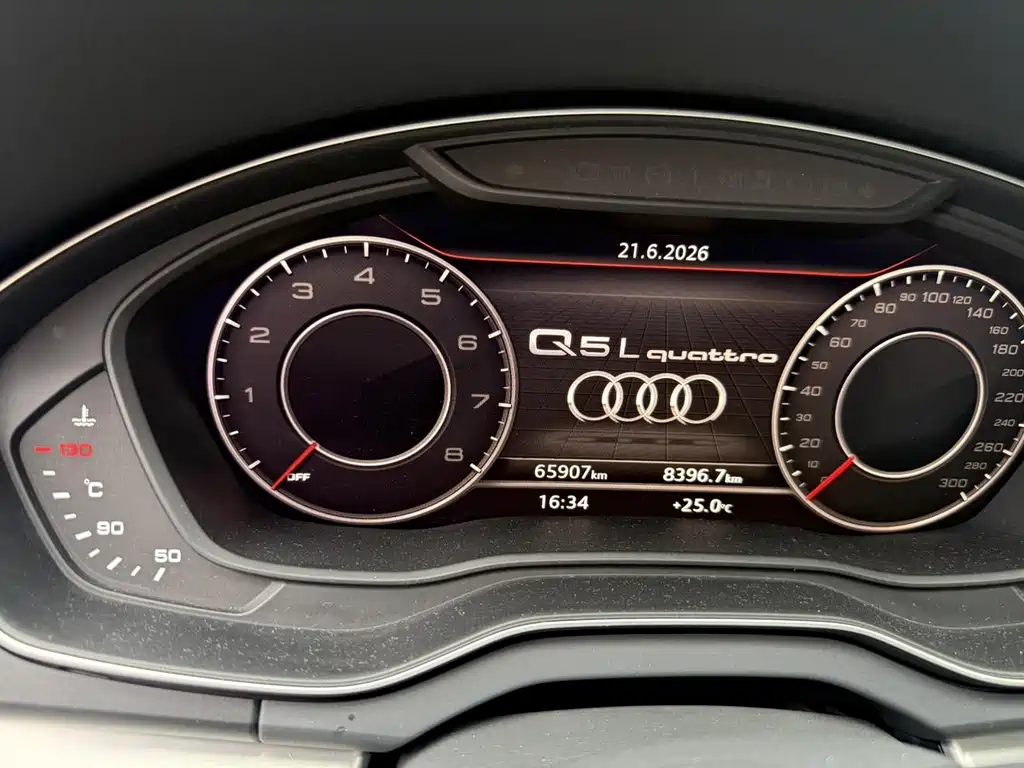 Audi Q5L 2019 — фото 11