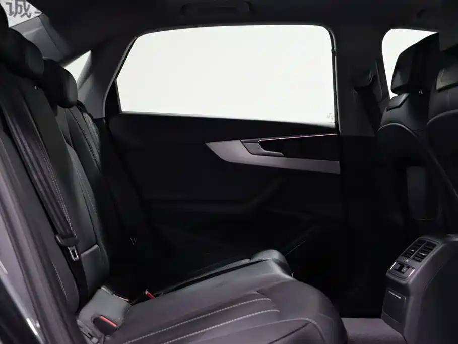 Audi A4L 2020