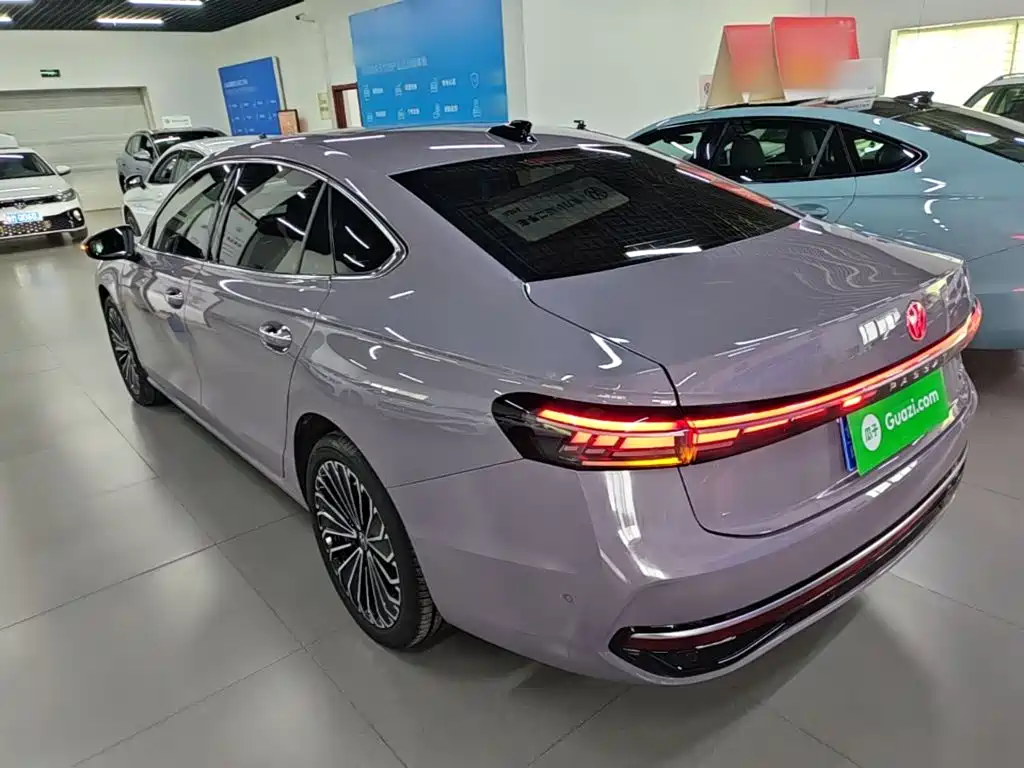 Volkswagen Passat 2024