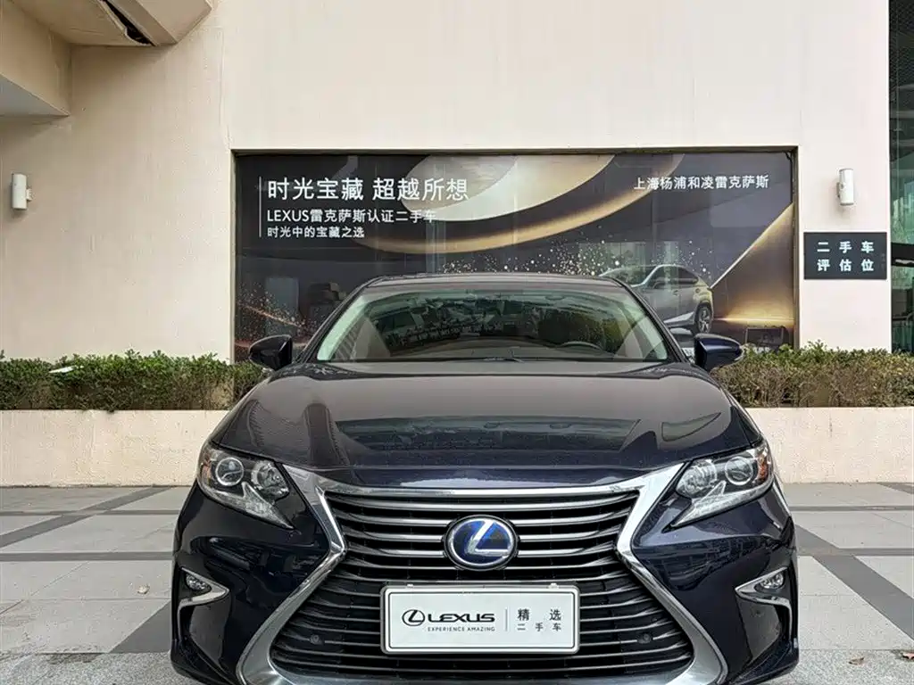 Lexus ES 2017