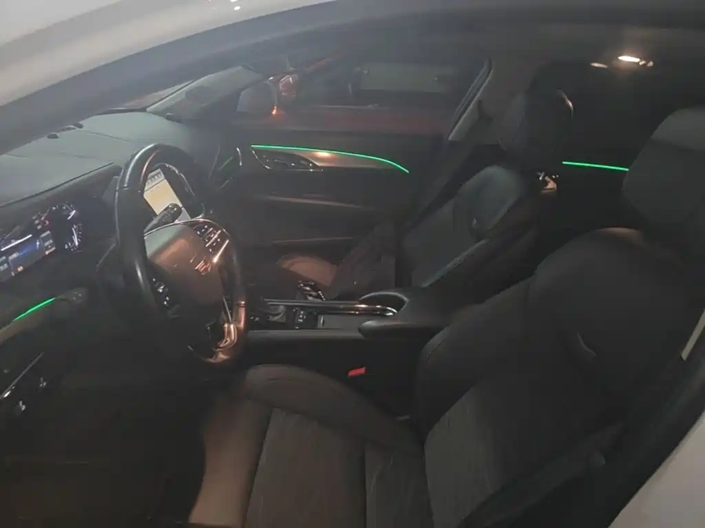 Cadillac ATS-L 2018 — фото 15
