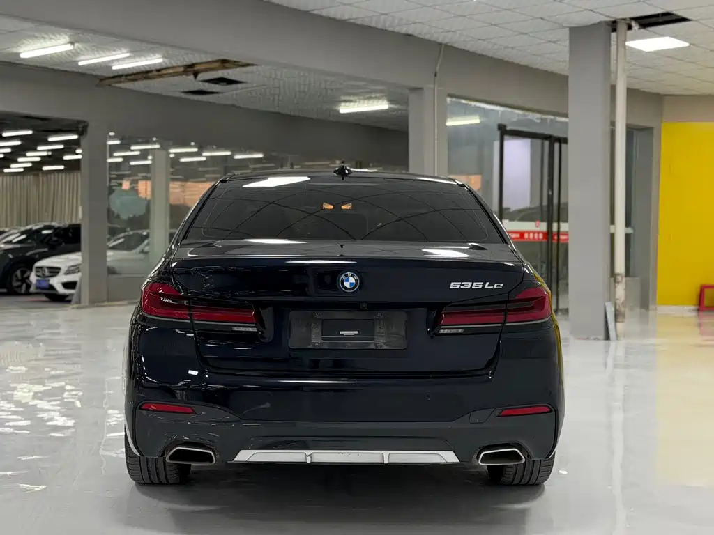 BMW 5 Series New Energy 2023 — фото 8