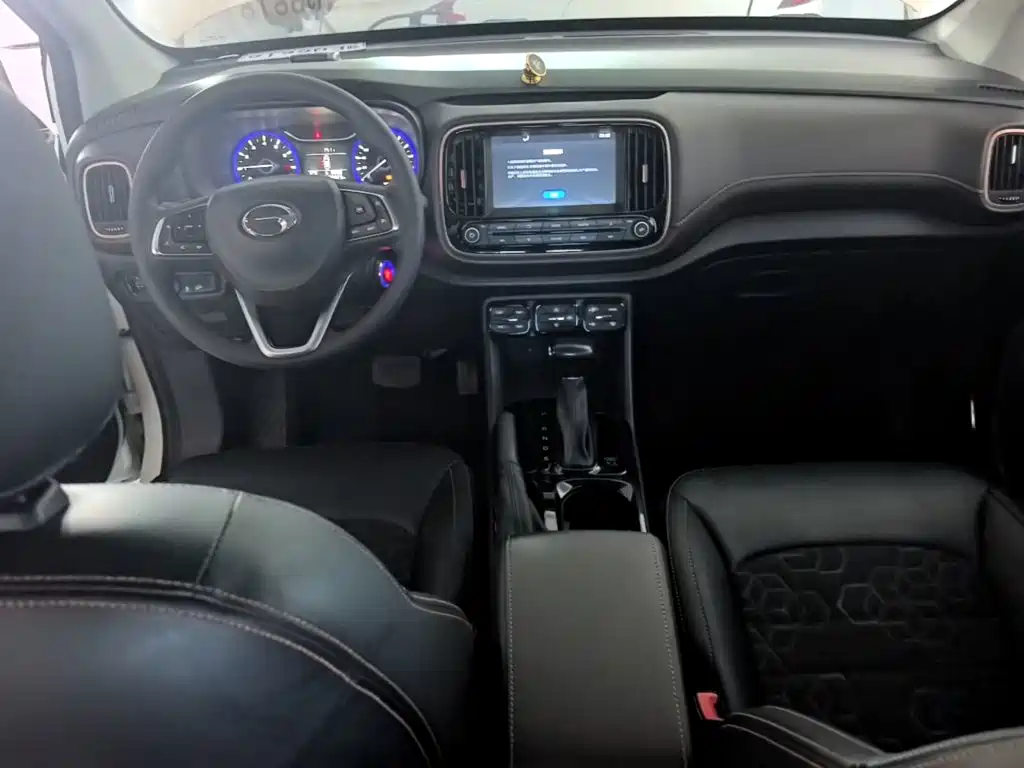 GAC Trumpchi GS3 2018 — фото 10