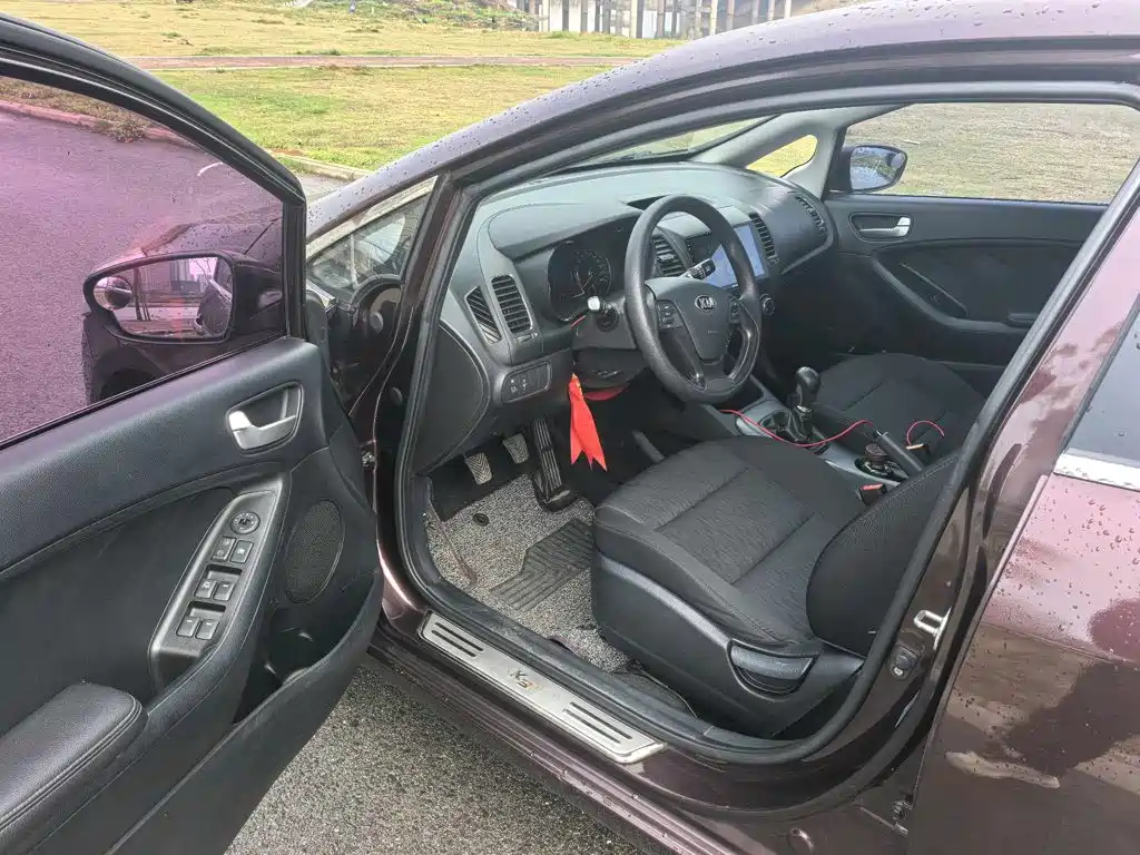 Kia K3 2015