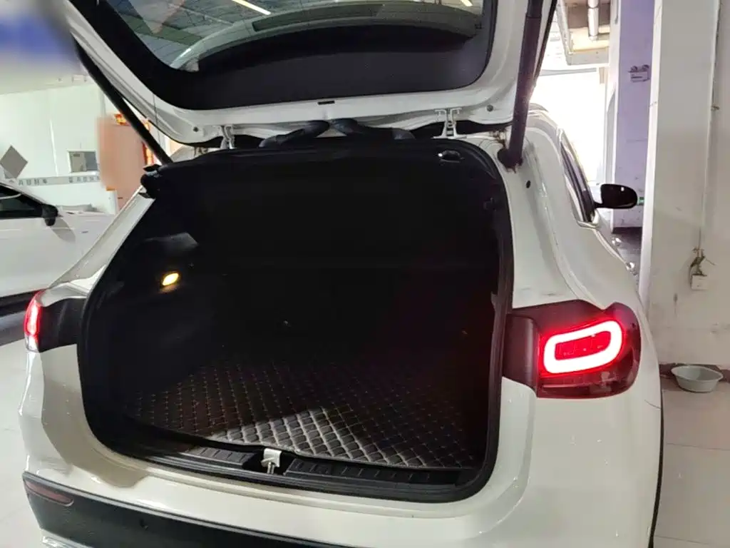 Mercedes-Benz GLA 2023 — фото 19