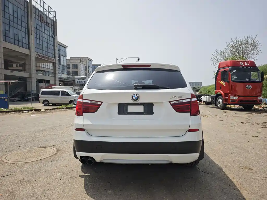 BMW X3 2012 — фото 16