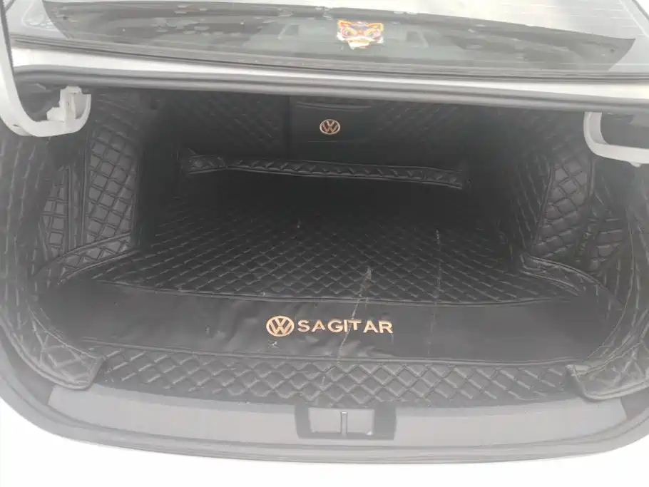 Volkswagen Sagitar 2021