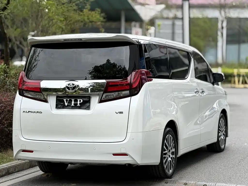 Toyota Alphard 2018 — фото 5