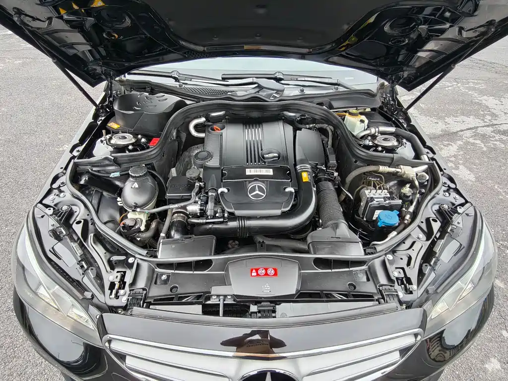 Mercedes-Benz E-Class 2013 — фото 12