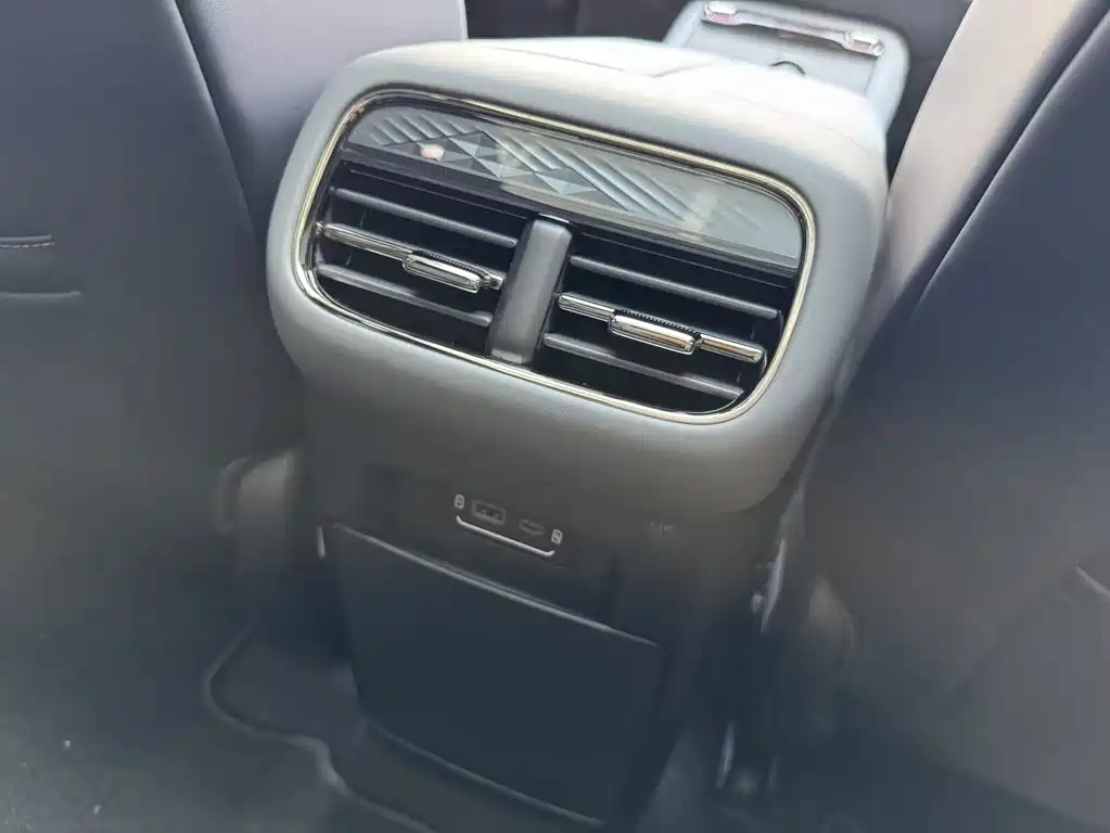 GAC Trumpchi S7 2025 — фото 17