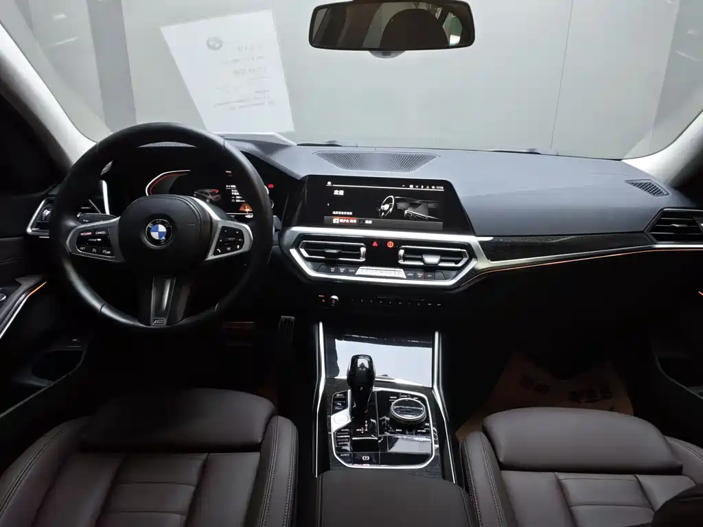 BMW 3 Series 2021 — фото 12