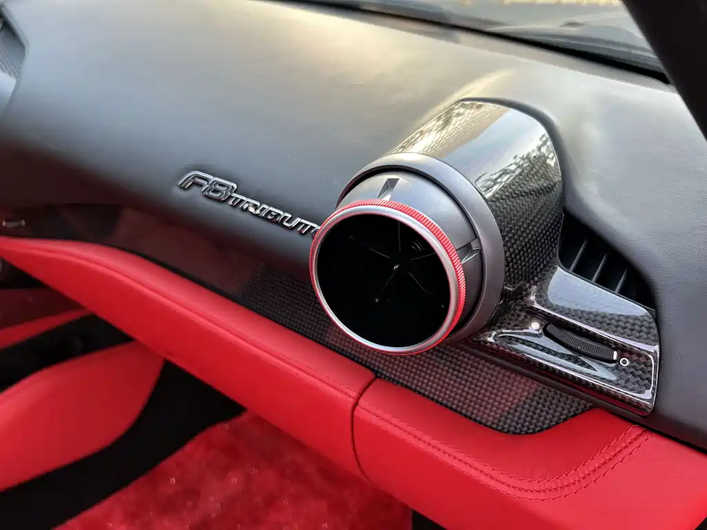 Ferrari F8 2023 — фото 10