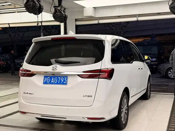Buick GL8 2022