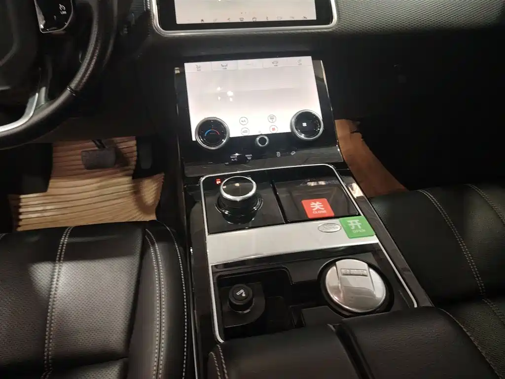 Land Rover Velar 2018 — фото 14