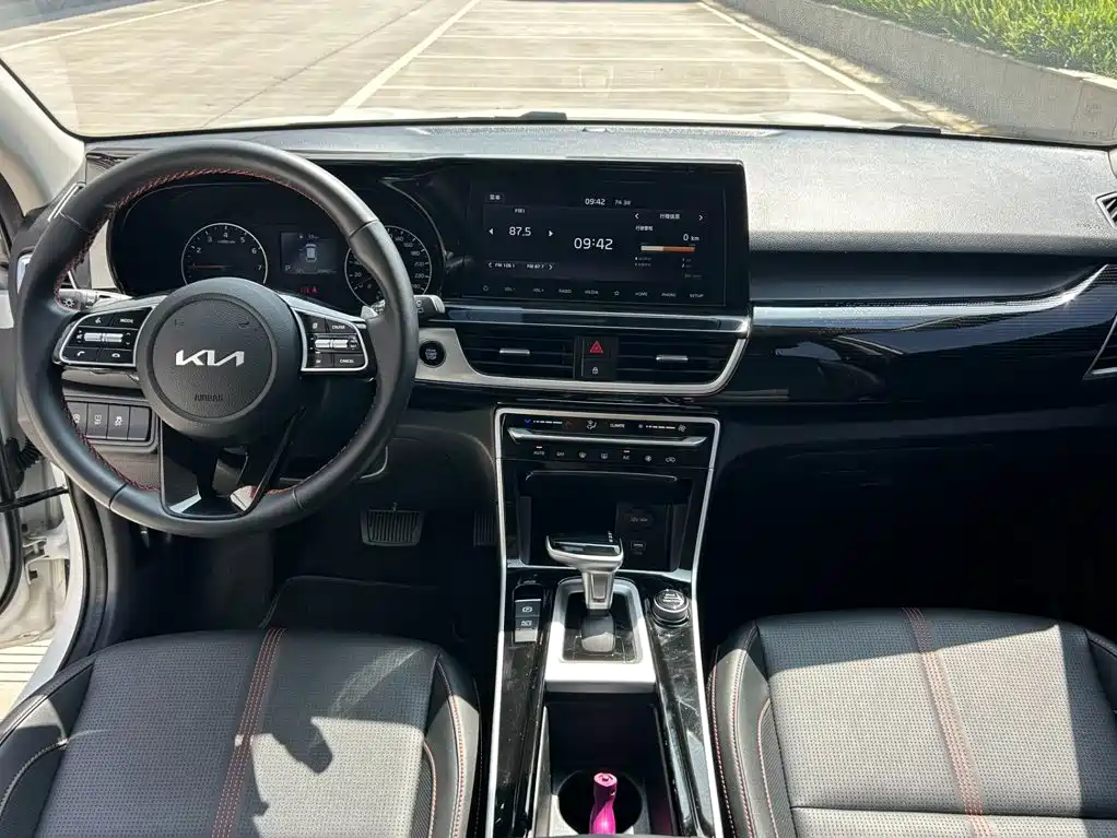 Kia KX3 Proud Running 2022 — фото 13