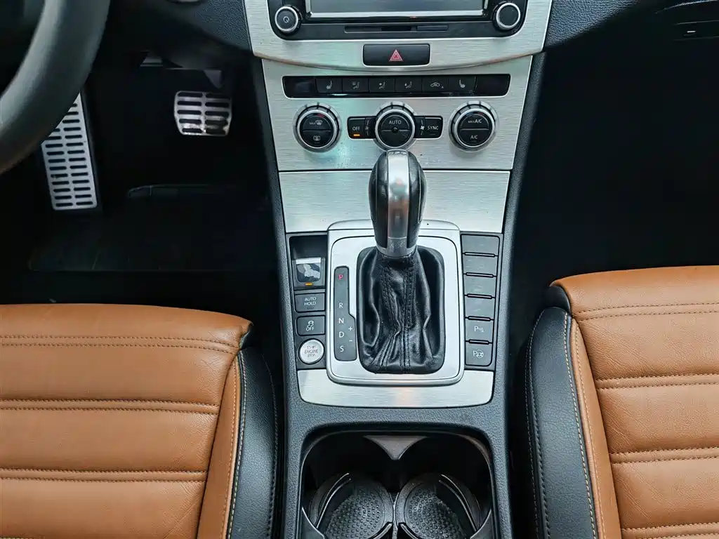 Volkswagen CC 2015 — фото 13