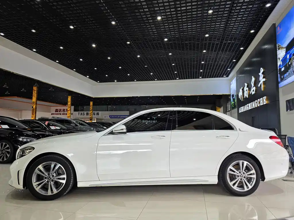 Mercedes-Benz C-Class 2020 — фото 5