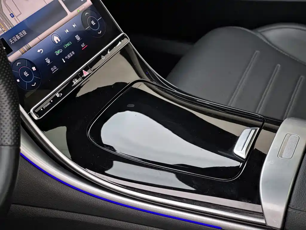 Mercedes-Benz C-Class 2023 — фото 16
