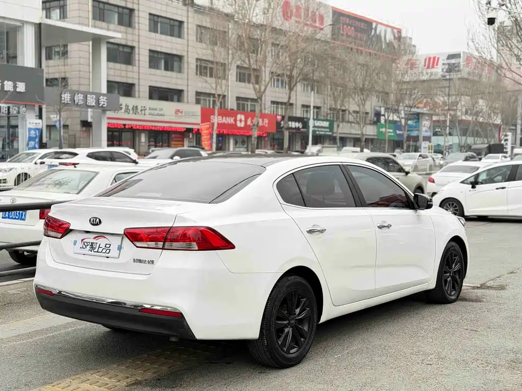 Kia K4 2015 — фото 13