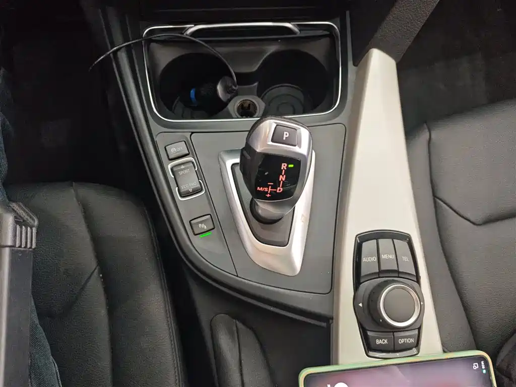 BMW 3 Series GT 2017 — фото 14
