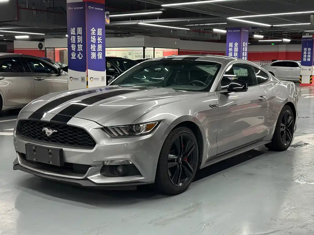 Ford Mustang 2018 — фото 1