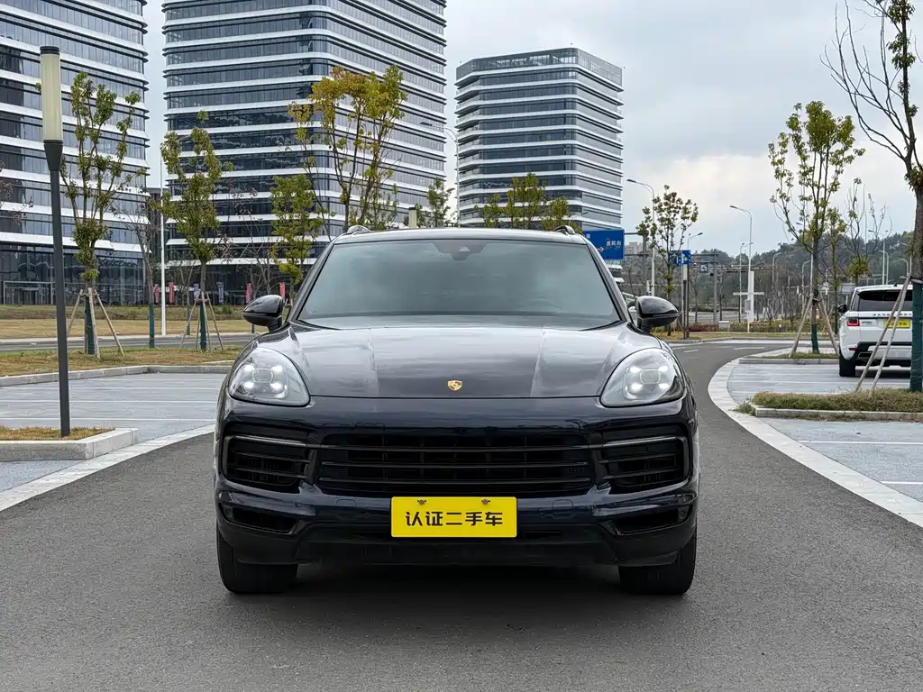 Porsche Cayenne 2020 — фото 1