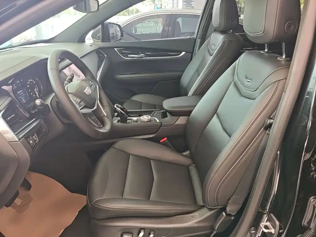 Cadillac XT5 2024 — фото 15