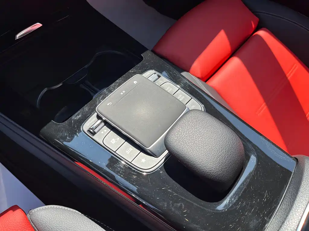 Mercedes-Benz A-Class AMG 2024 — фото 14