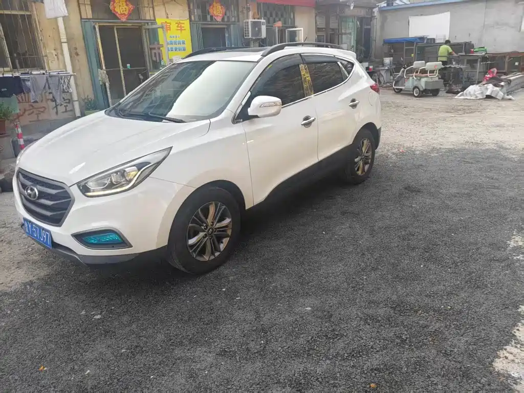 Hyundai ix35 2015 — фото 1