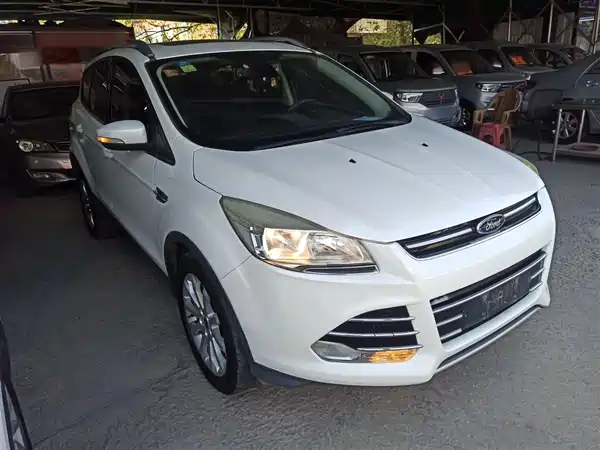 Ford Kuga 2015