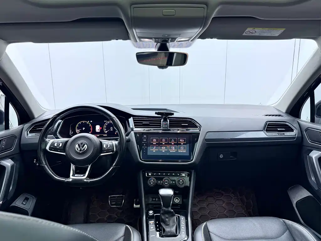 Volkswagen Tiguan L 2019 — фото 19