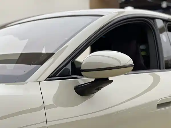 Xiaomi SU7 2024