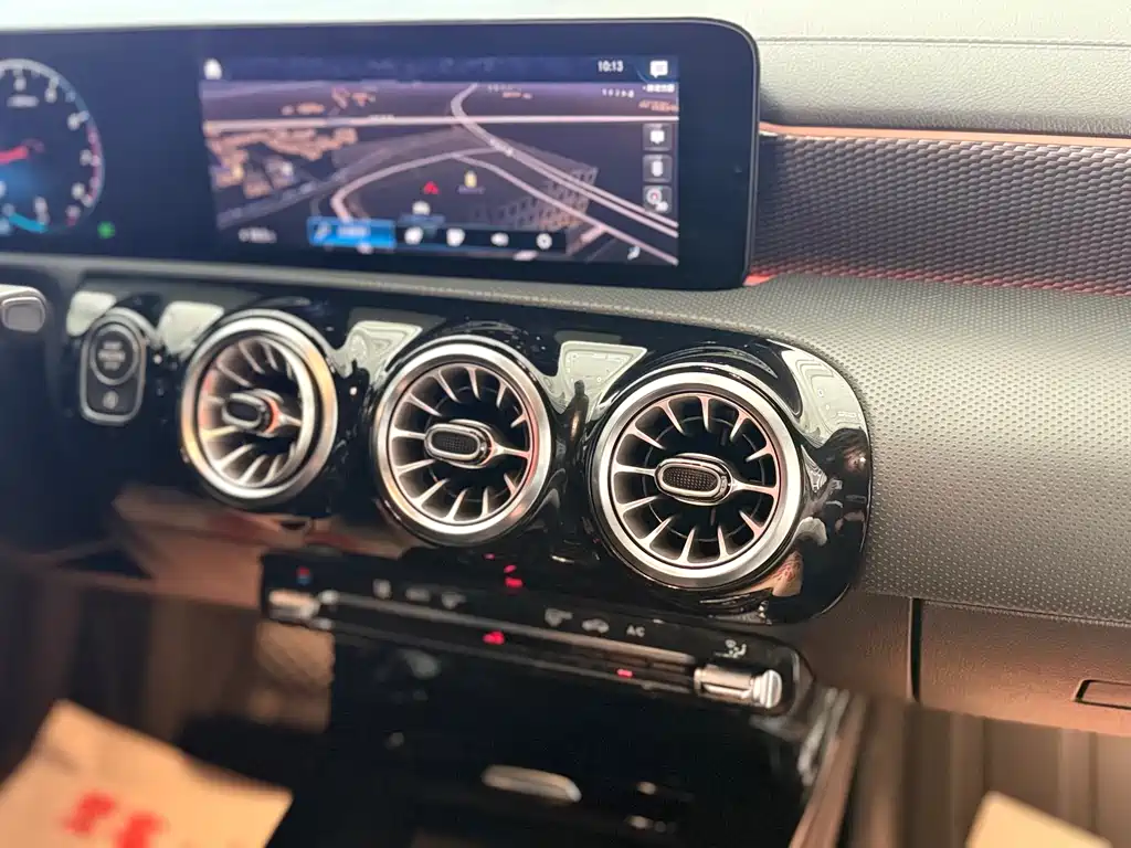 Mercedes-Benz A-Class 2022 — фото 14