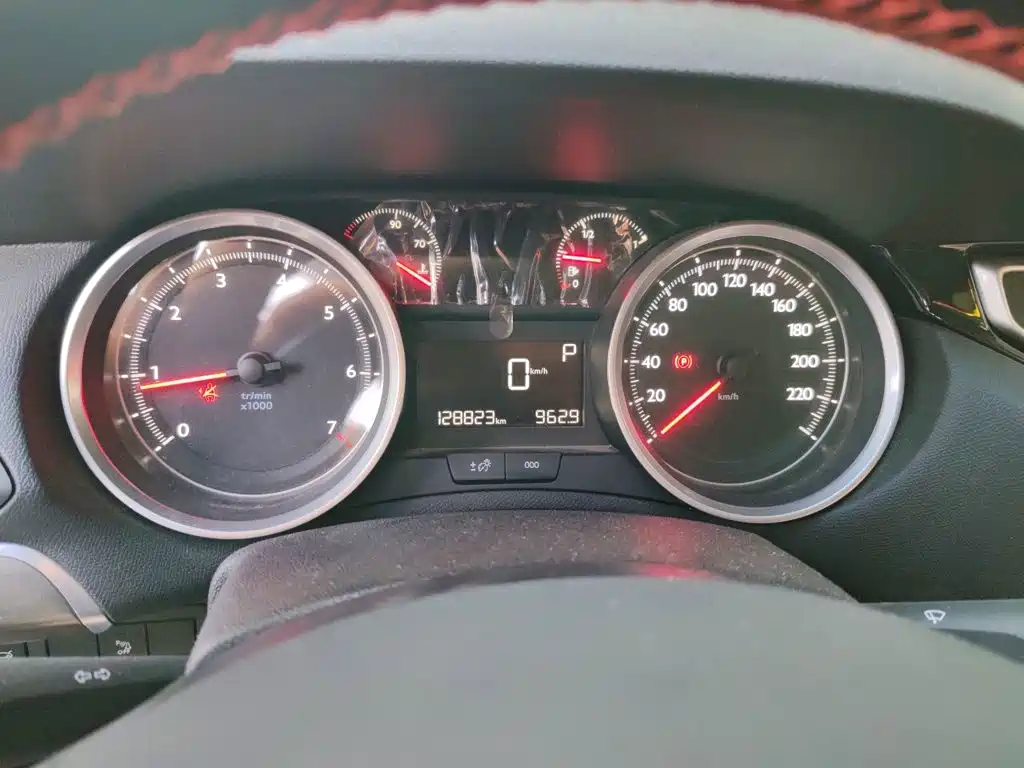 Peugeot 408 2016