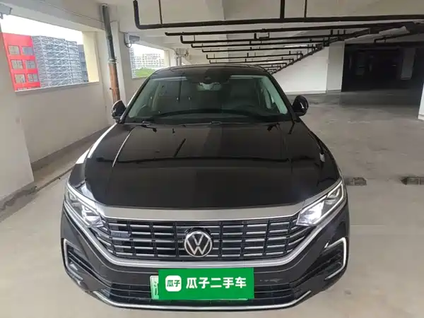 Volkswagen Passat Plug-In Hybrid 2022