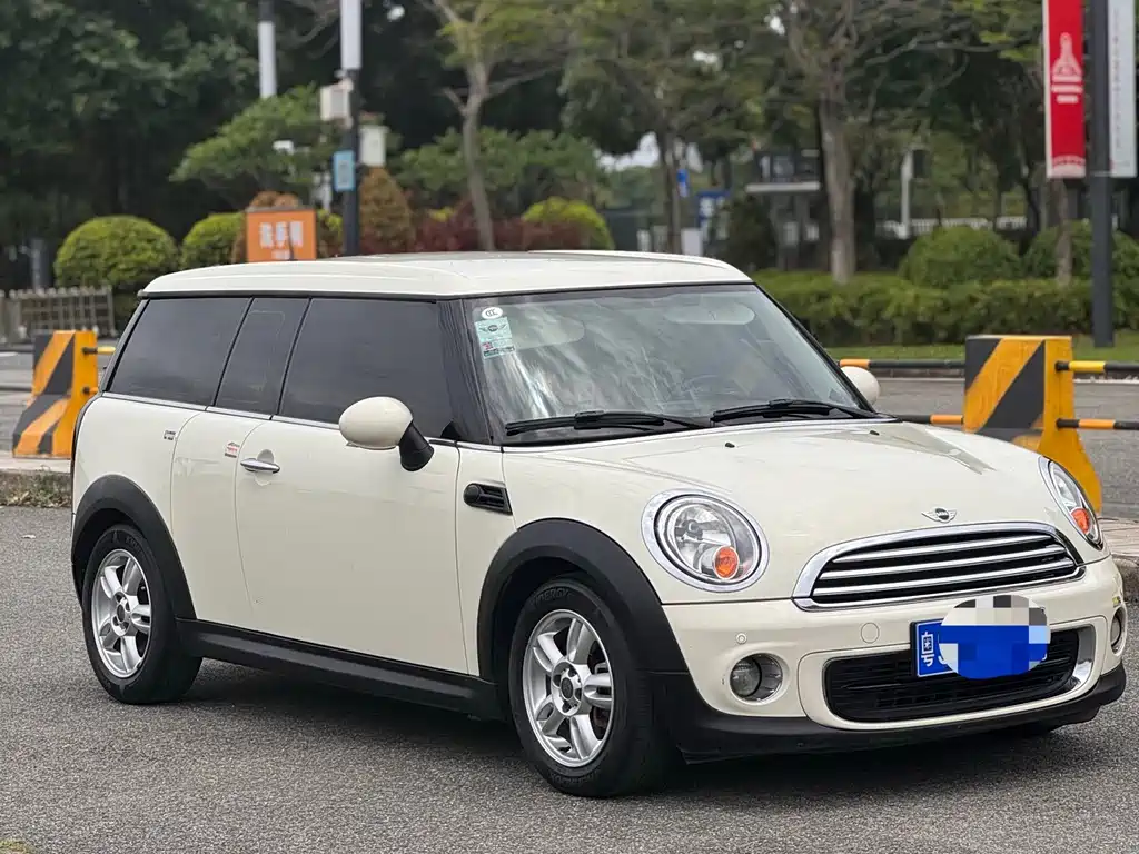 MINI Clubman 2013