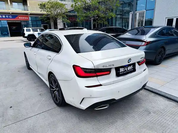 BMW 3 Series 2021