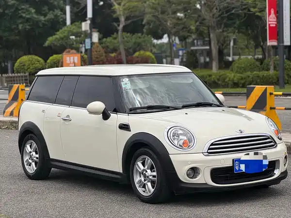 MINI Clubman 2013