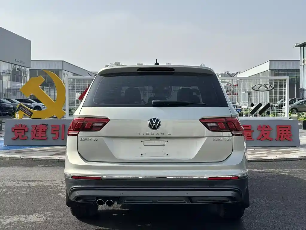 Volkswagen Tiguan L 2021 — фото 8