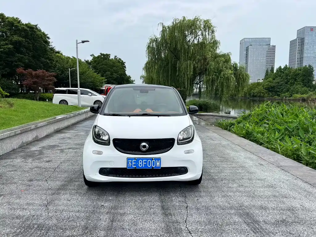 smart fortwo 2015 — фото 2