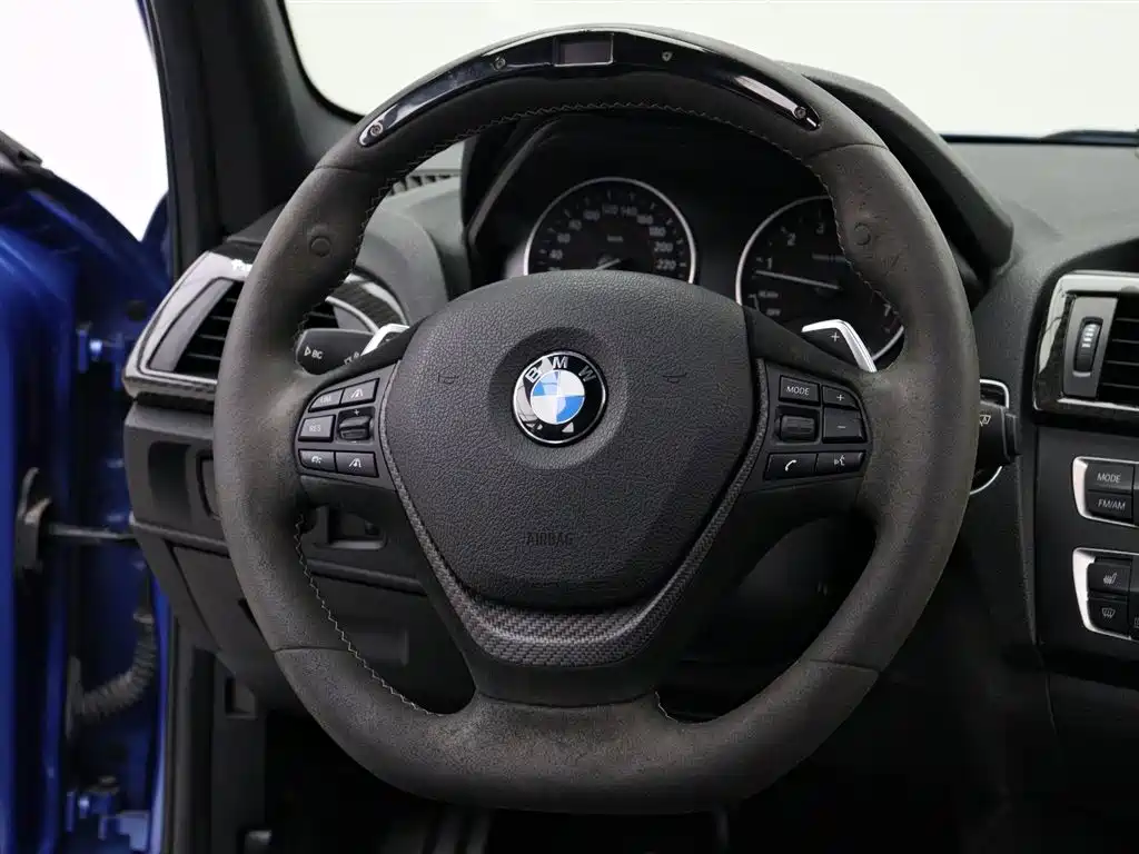 BMW 1 Series 2015 — фото 12