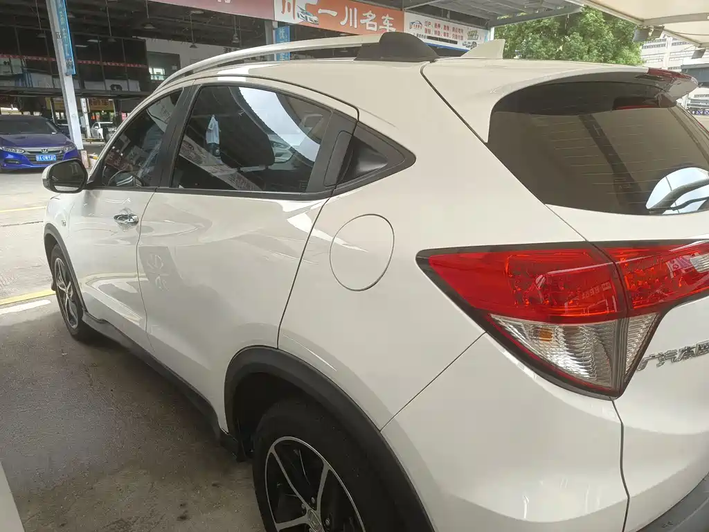 Honda Vezel 2022 — фото 12